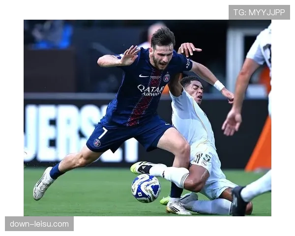 巴黎FC主场氛围营造，球迷组织对球队防守心态的积极影响